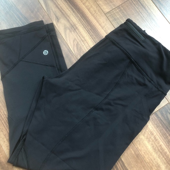 Roots and Lululemon pants - Picture 10 of 13